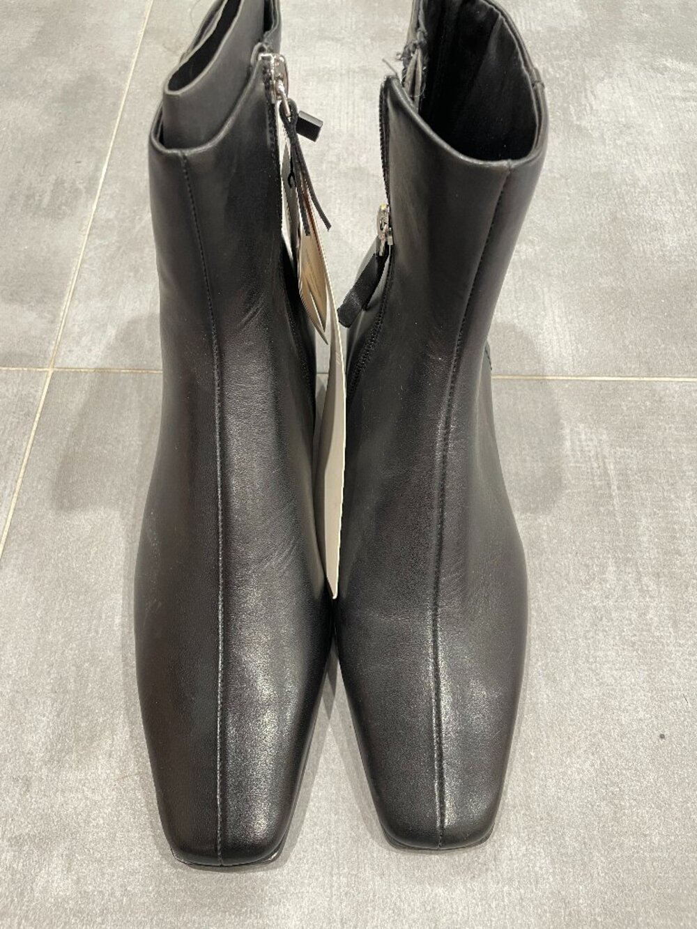 Mango Leather Ankle Booties Pointed Toes Heel Zip - NWT - Sz EU 37 - Black